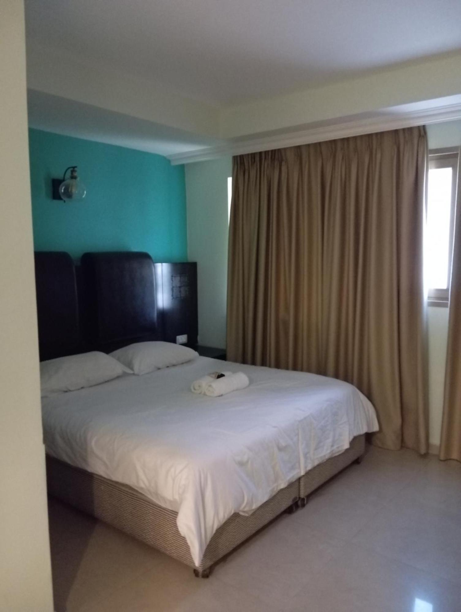 Marina Beach Hotel Tel Aviv Exterior foto