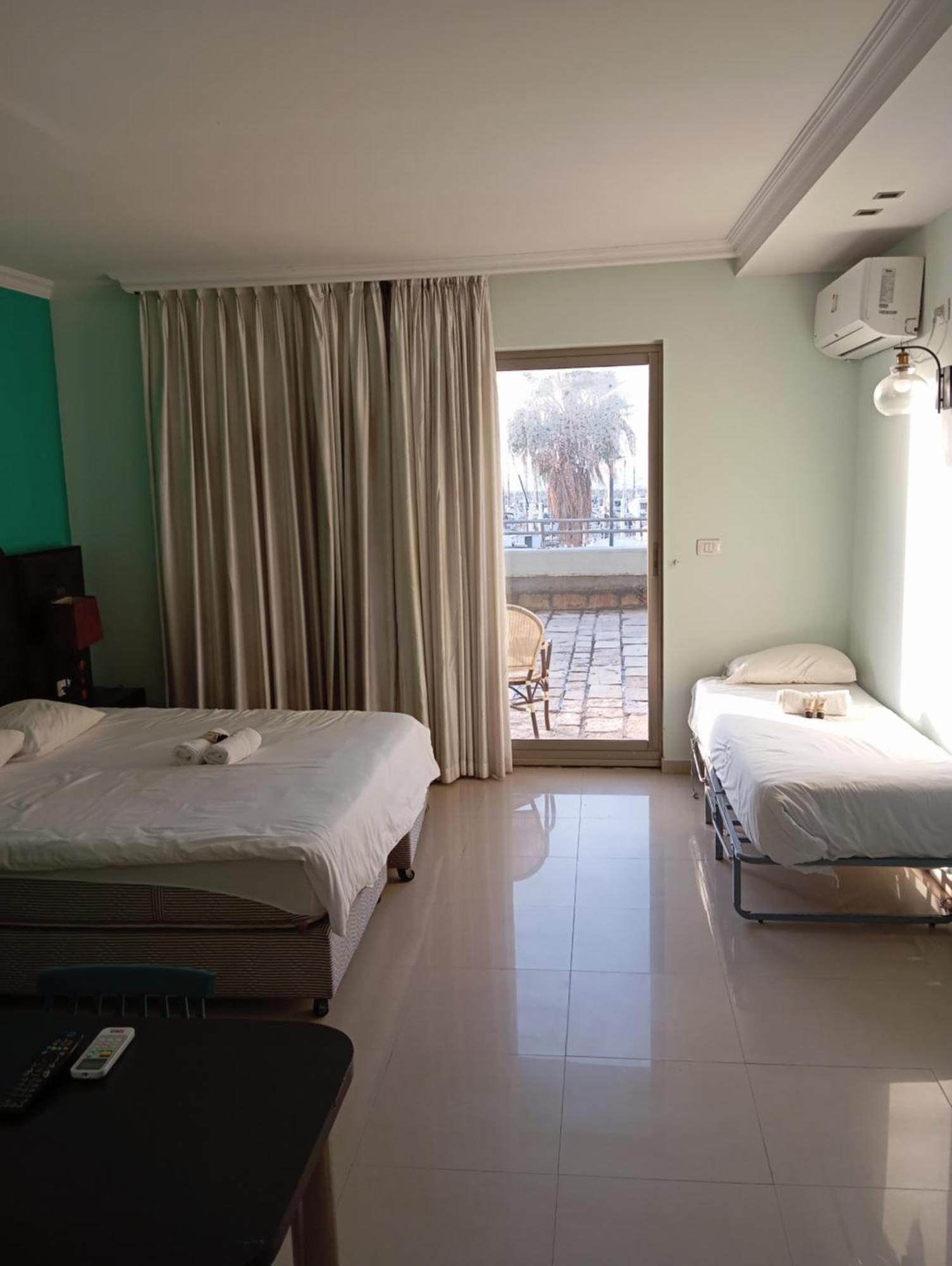 Marina Beach Hotel Tel Aviv Exterior foto